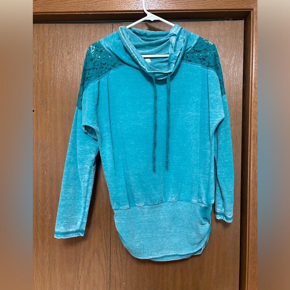 Light weight sweatshirt